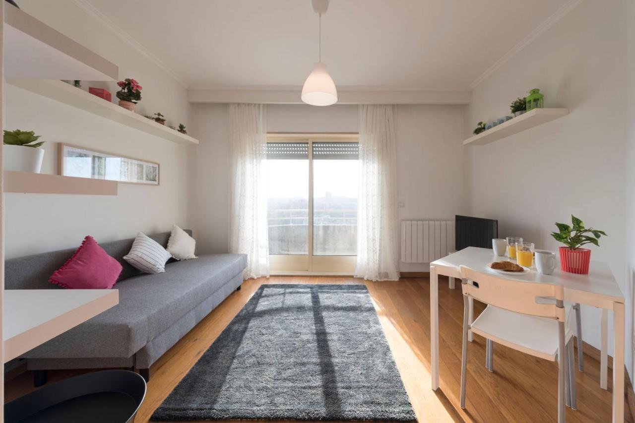 Lovelystay - 1Br Flat With Stunning Views Over Porto Віла-Нова-де-Гая Екстер'єр фото