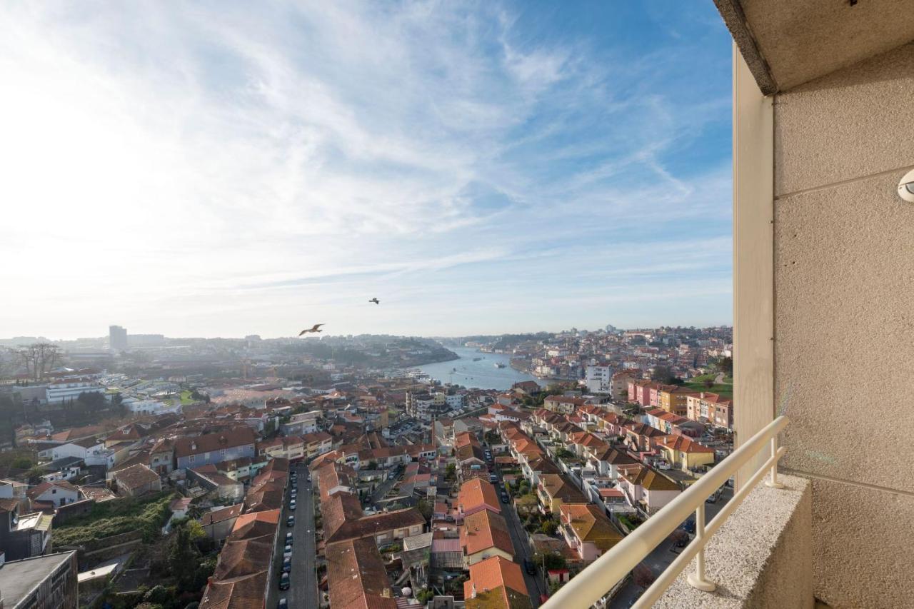 Lovelystay - 1Br Flat With Stunning Views Over Porto Віла-Нова-де-Гая Екстер'єр фото