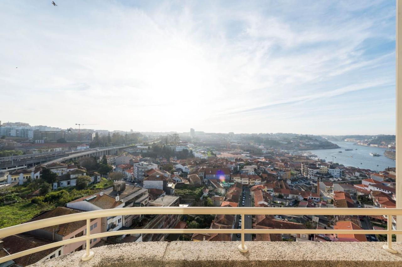 Lovelystay - 1Br Flat With Stunning Views Over Porto Віла-Нова-де-Гая Екстер'єр фото